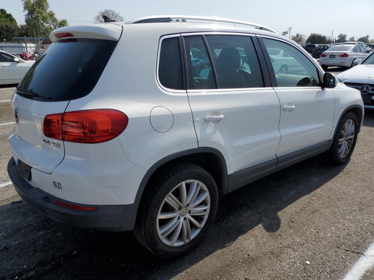 2012 Volkswagen Tiguan S - Image 3