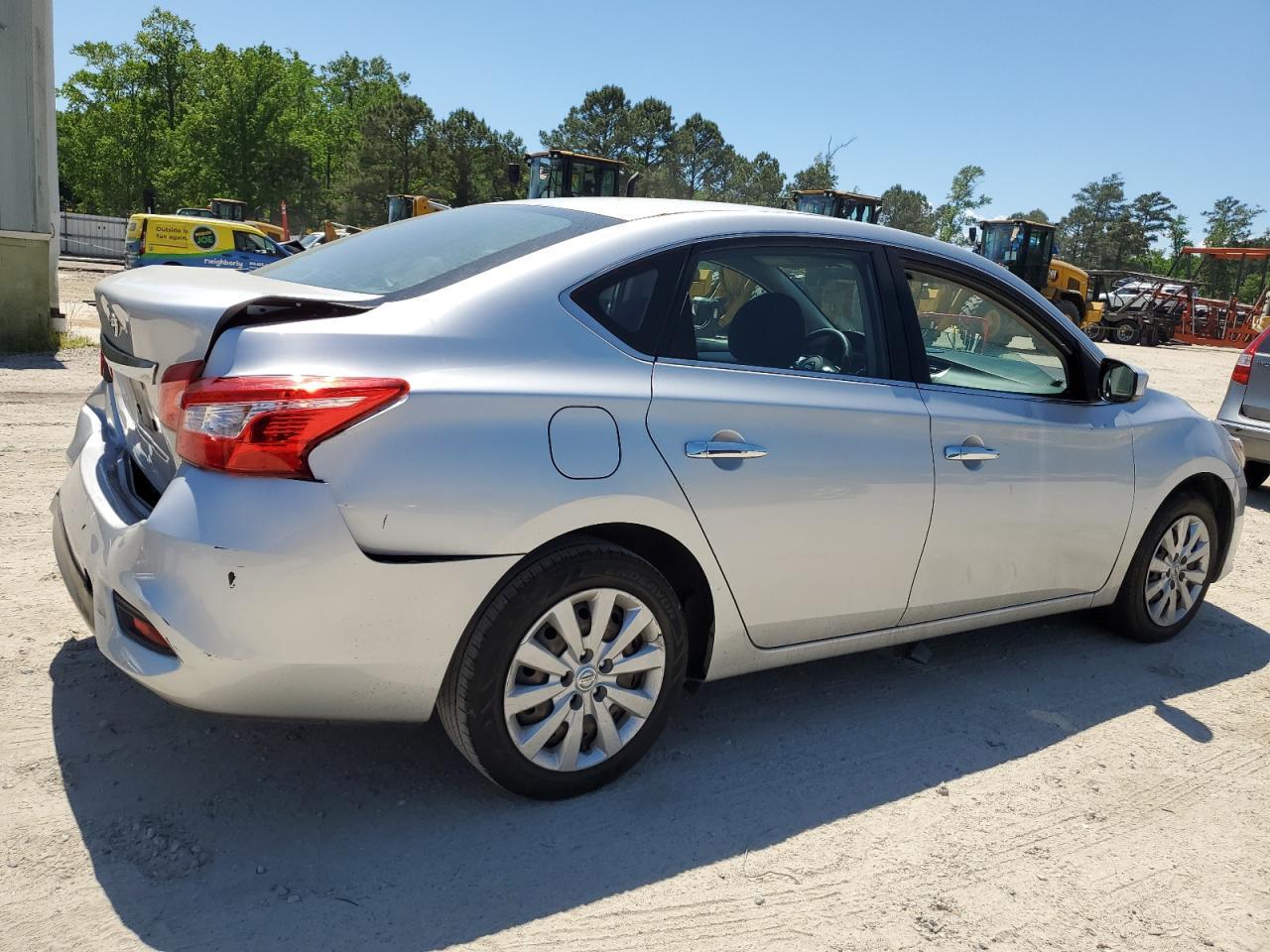 2018 Nissan Sentra S - Фото 3