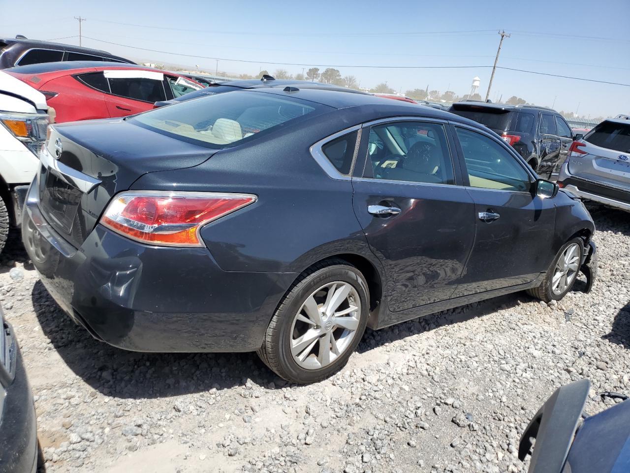 2015 Nissan Altima 2.5 - Image 3
