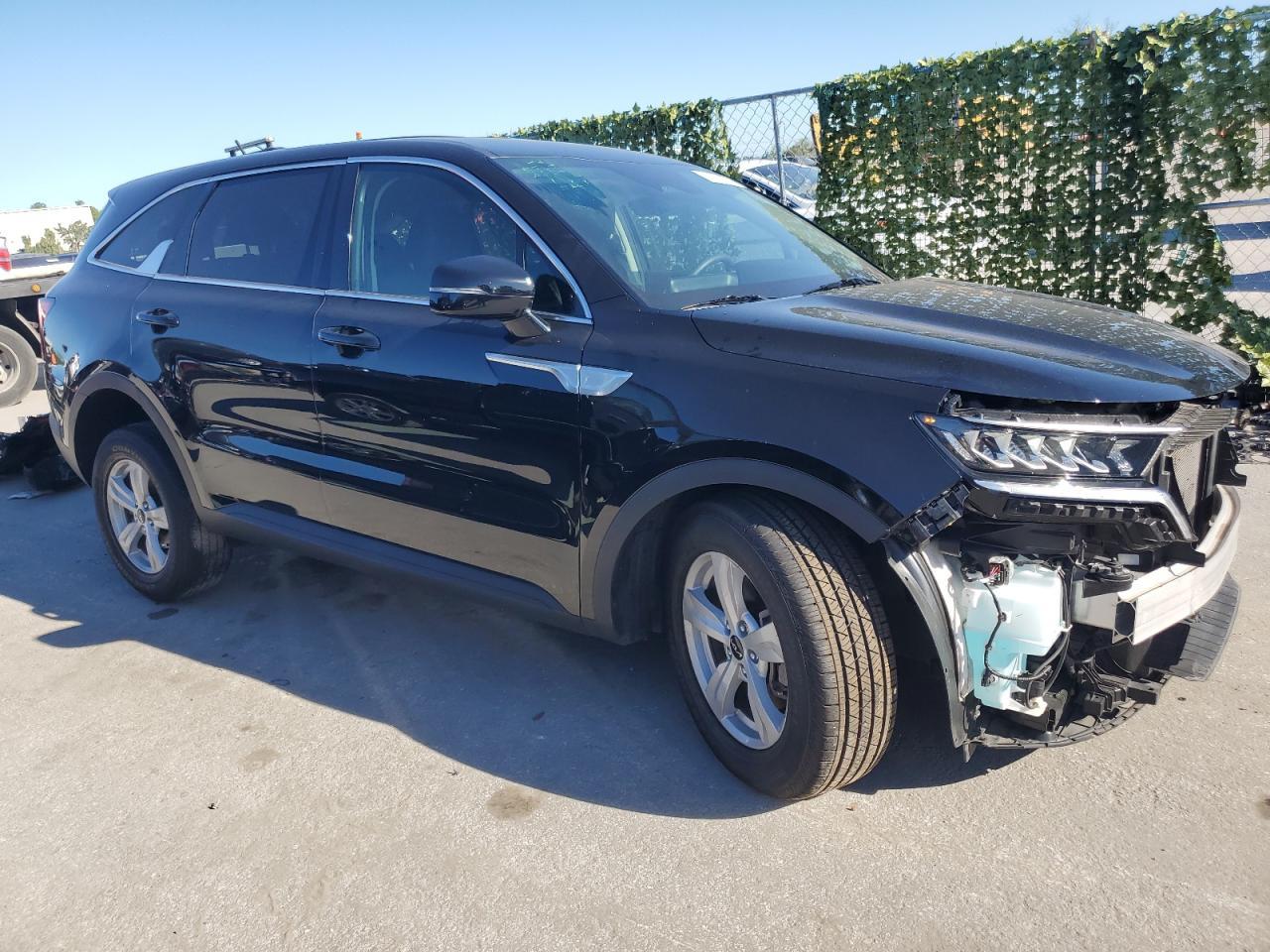 2022 Kia Sorento Lx - Image 4