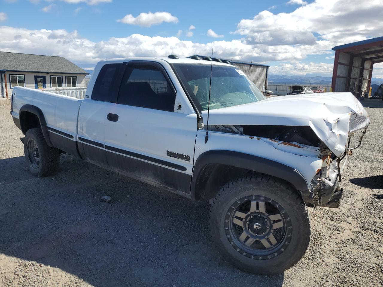 1998 Dodge Ram 2500 - Image 4