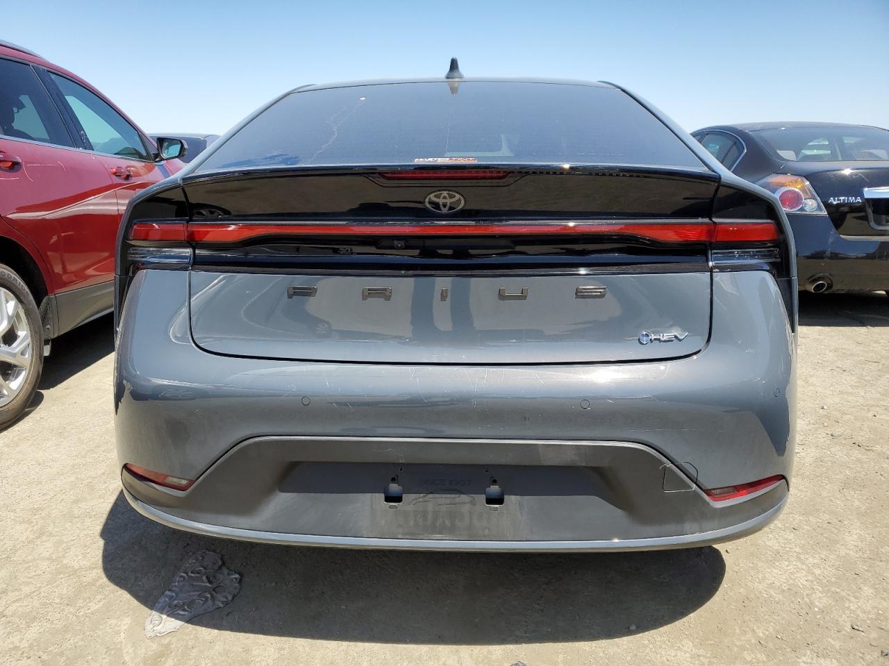 2023 Toyota Prius Le - Image 6