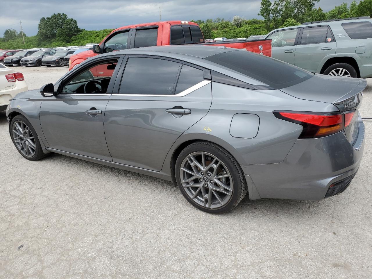 2023 Nissan Altima Sr - Image 2