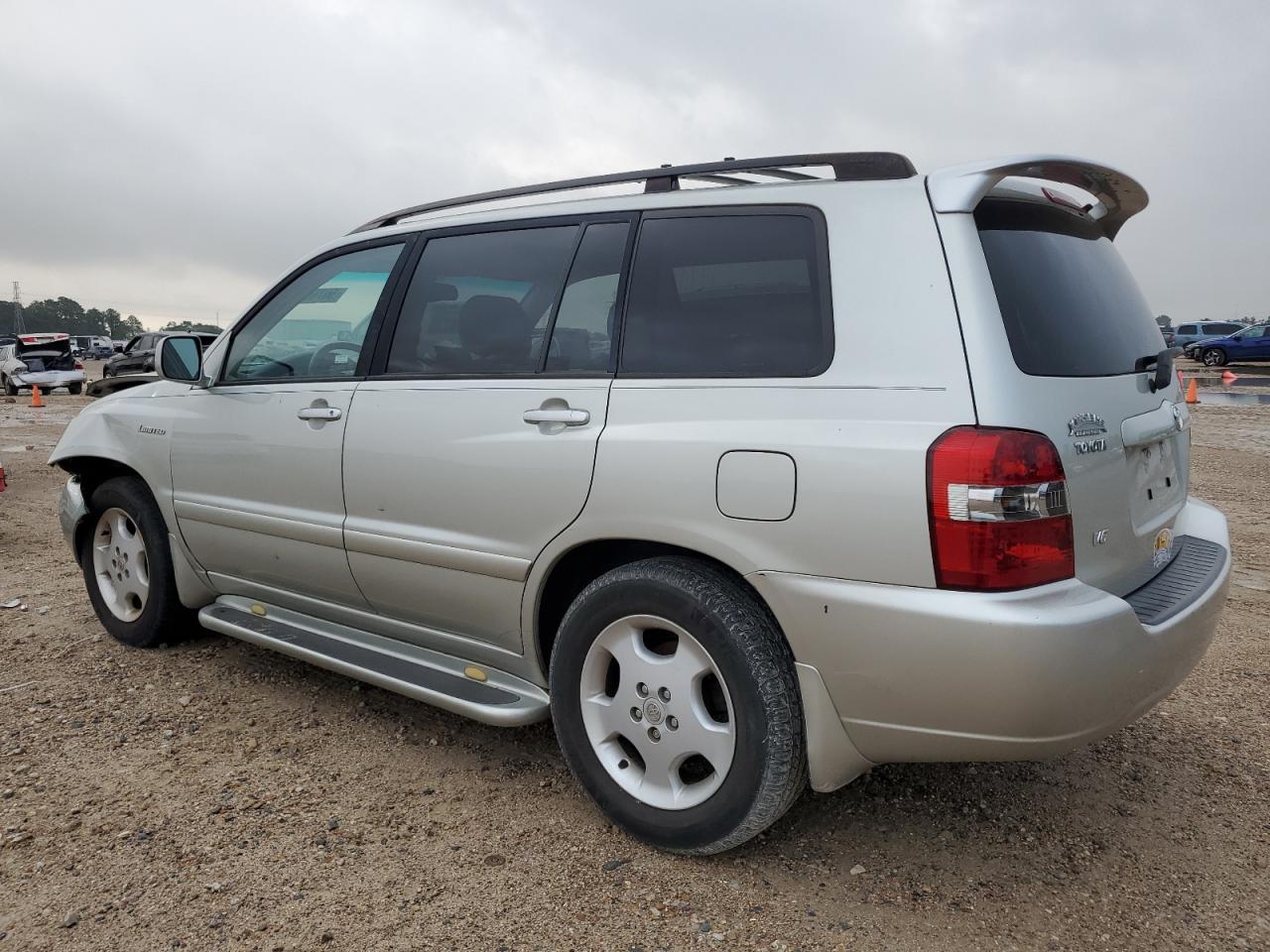 2004 Toyota Highlander Base - Фото 2