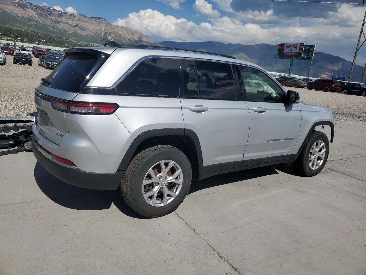 2022 Jeep Grand Cherokee Limited - Image 3