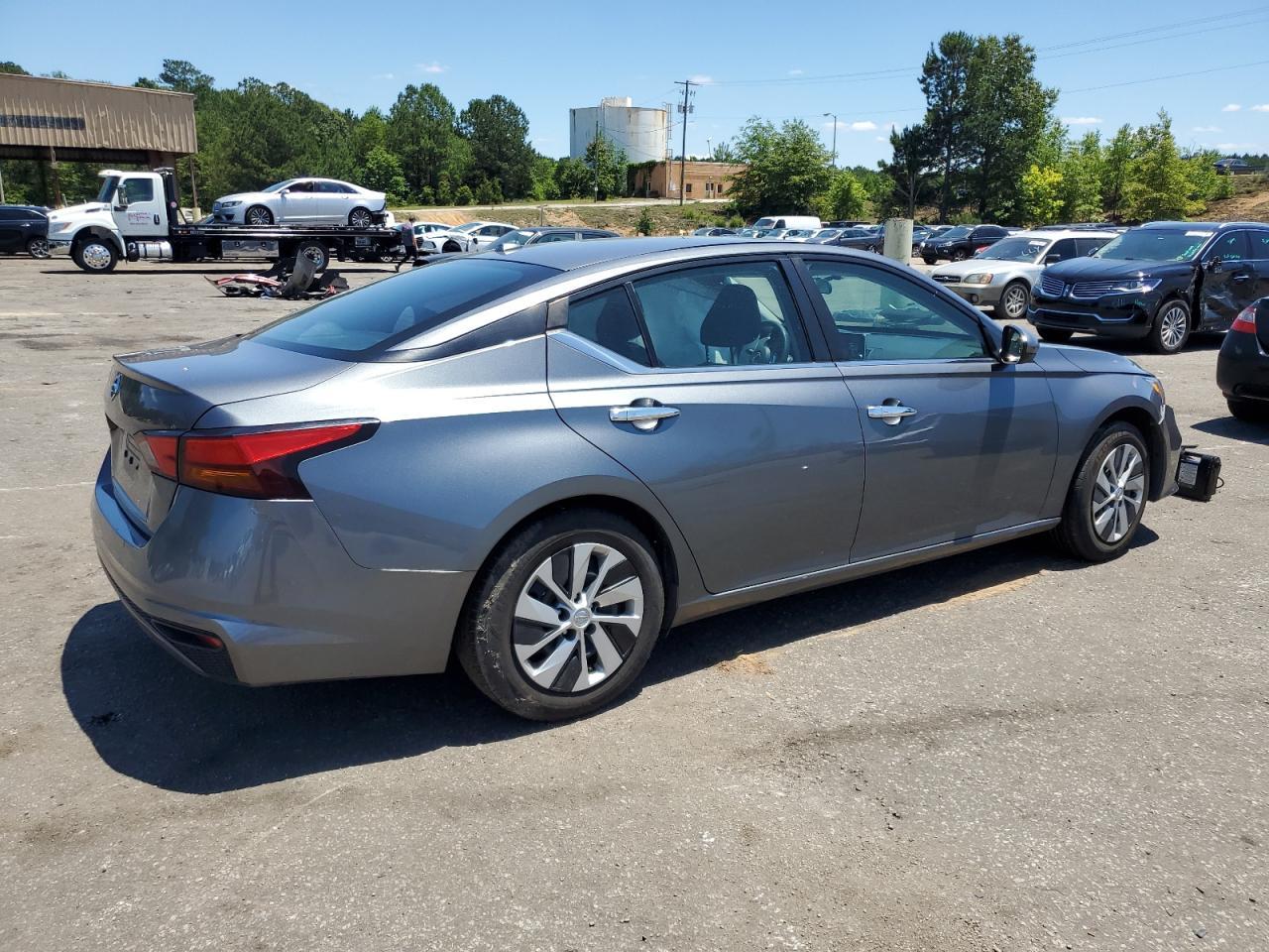 2020 Nissan Altima S - Фото 3