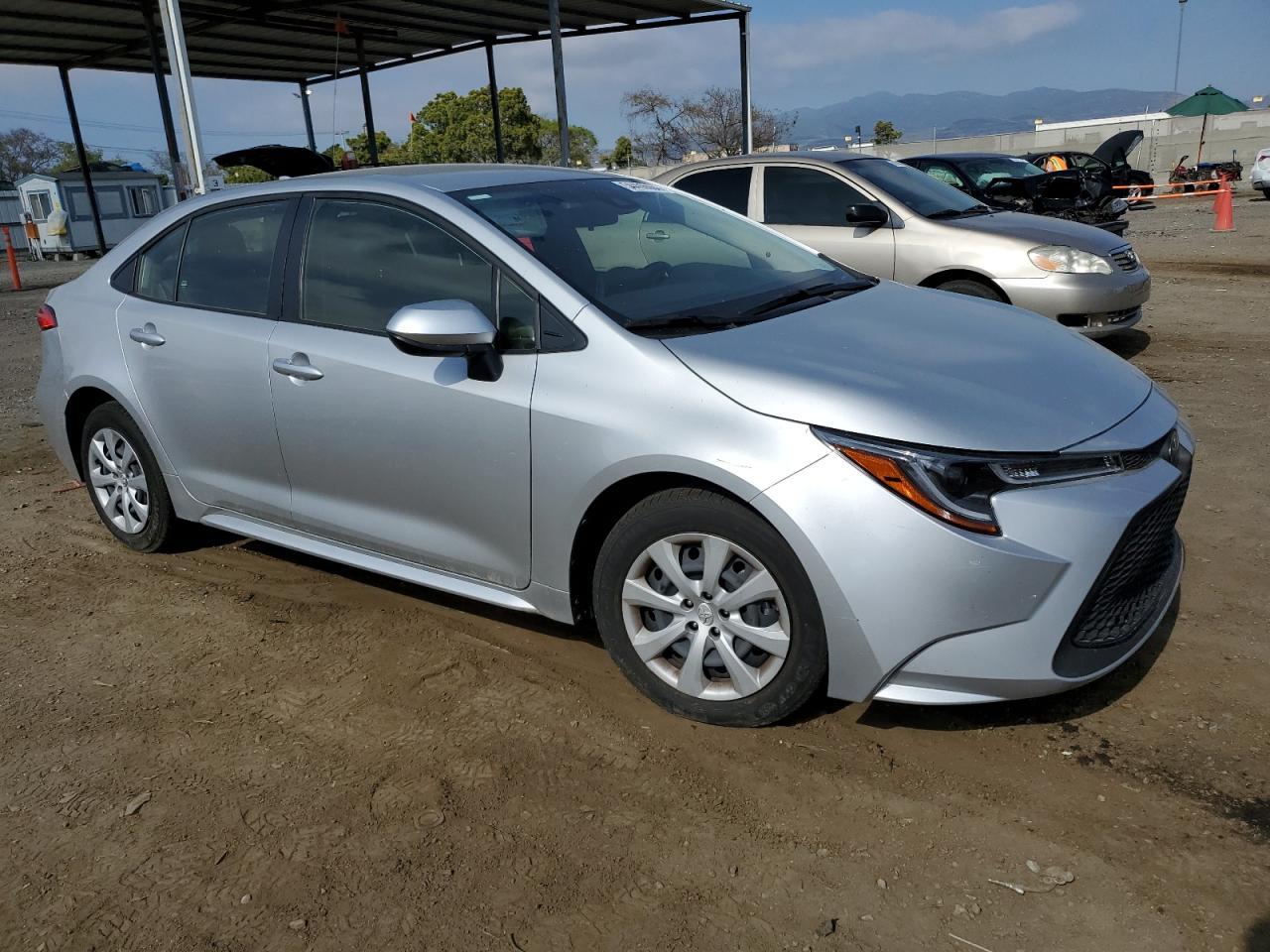 2022 Toyota Corolla Le - Фото 4