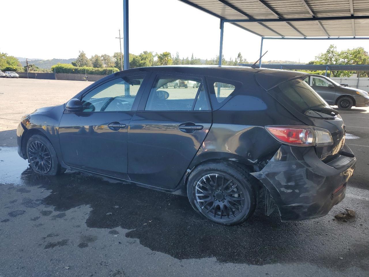 2013 Mazda 3 I - Image 2