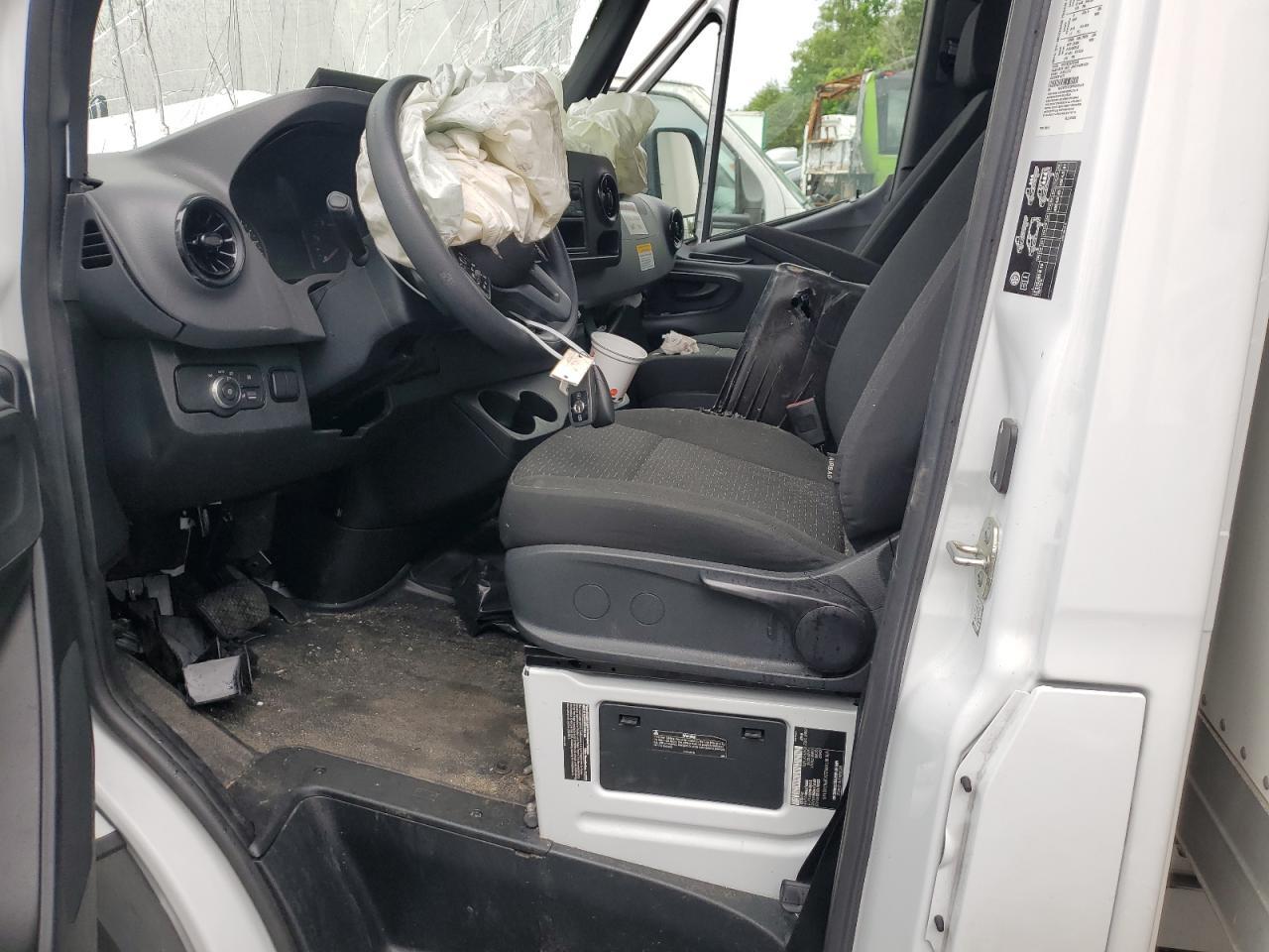 2023 Mercedes-Benz Sprinter 4500 - Image 7