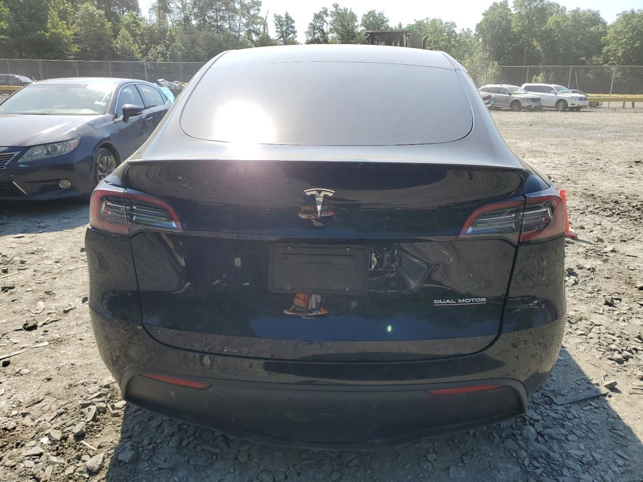 2023 Tesla Model Y - Image 6