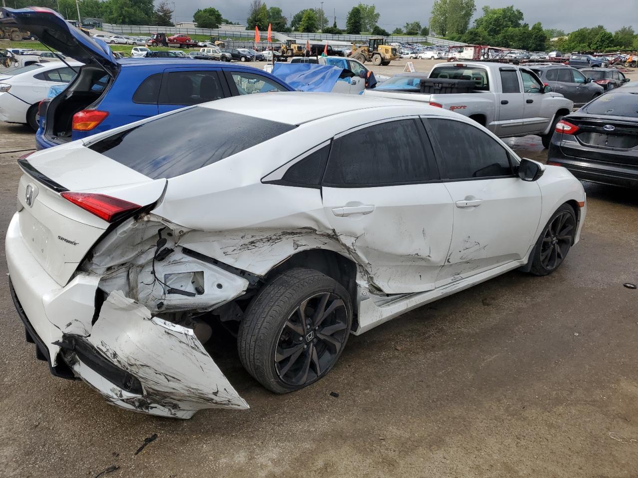 2021 Honda Civic Sport - Фото 3