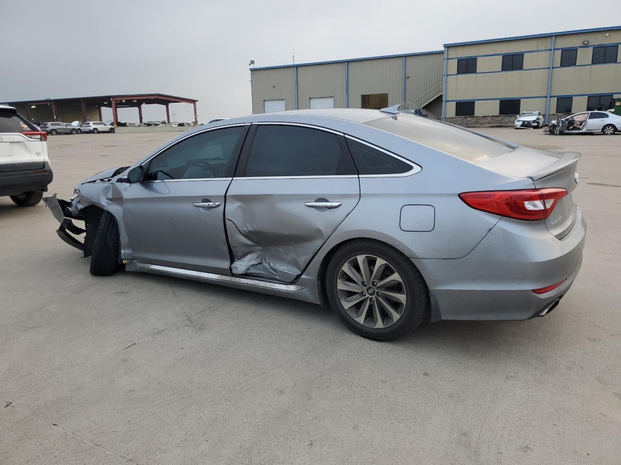 2015 Hyundai Sonata Sport - Фото 2