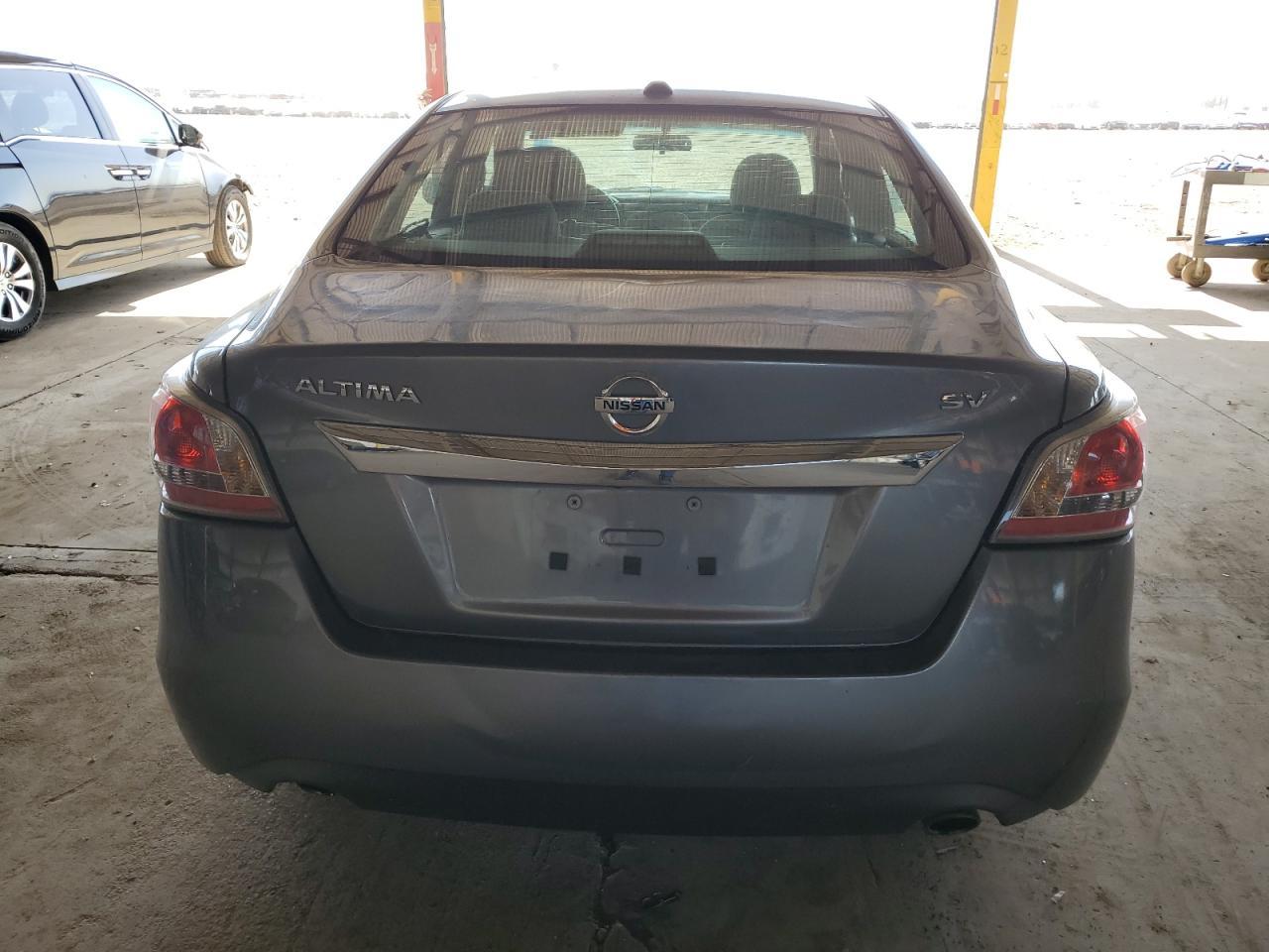 2015 Nissan Altima 2.5 - Image 6