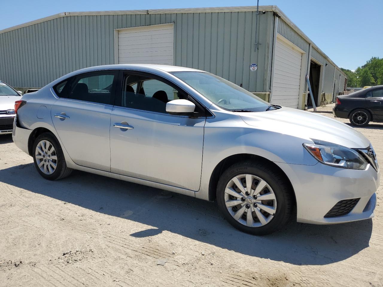 2018 Nissan Sentra S - Фото 4