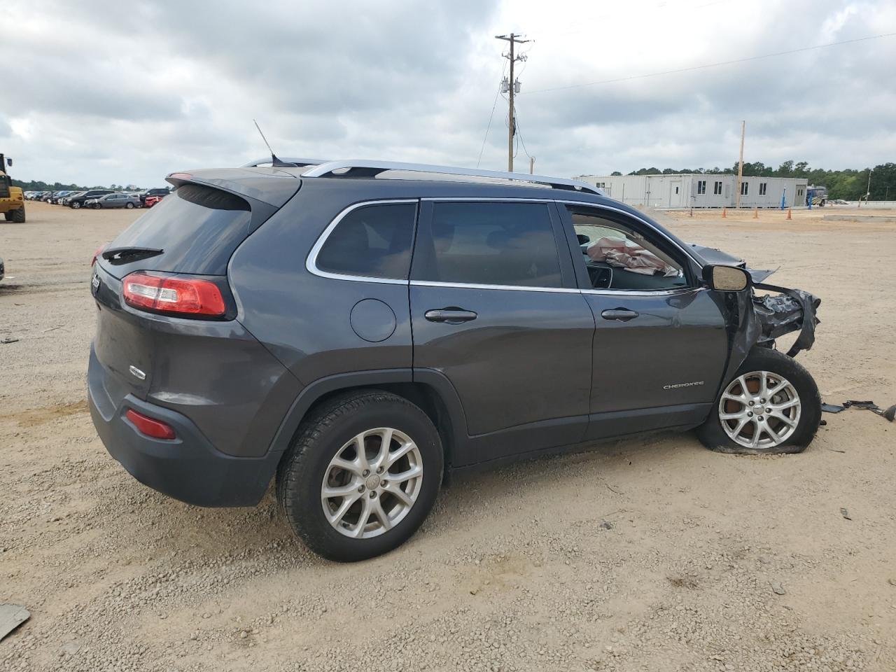 2015 Jeep Cherokee Latitude - Image 3