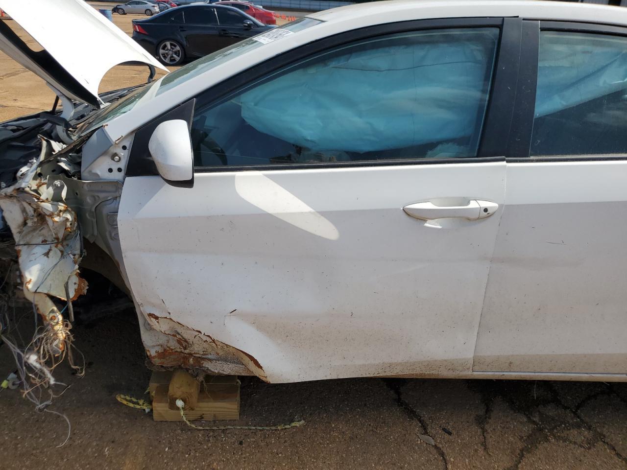 2015 Toyota Corolla L - Image 7