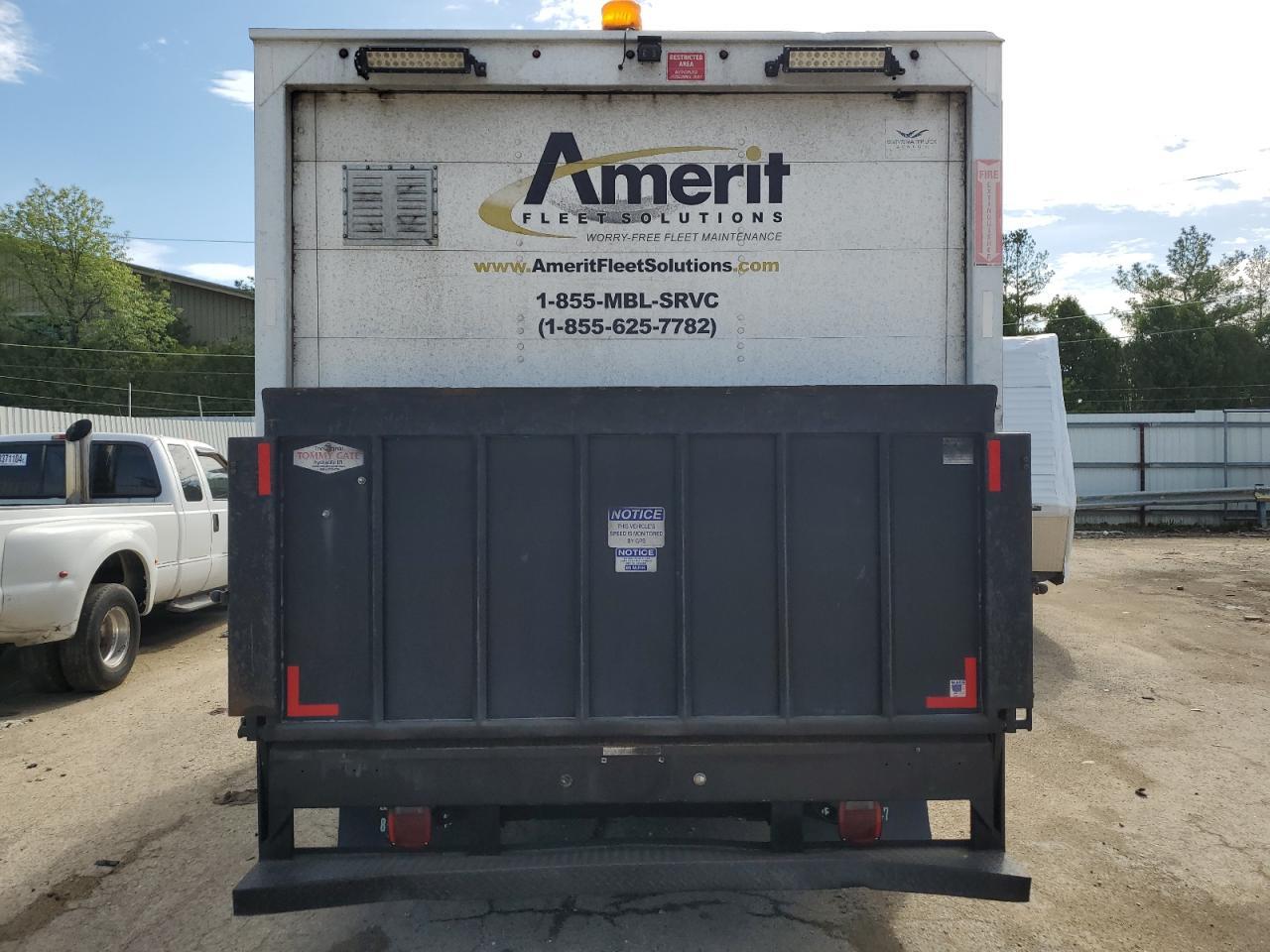 2014 Ford Econoline E350 Super Duty Cutaway Van - Фото 6