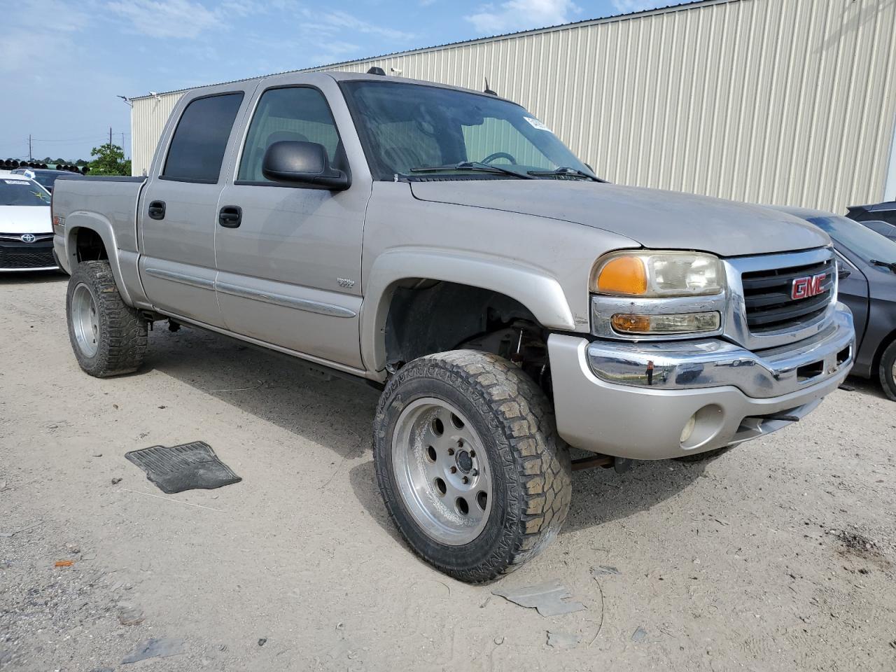 2004 GMC New Sierra K1500 - Image 4