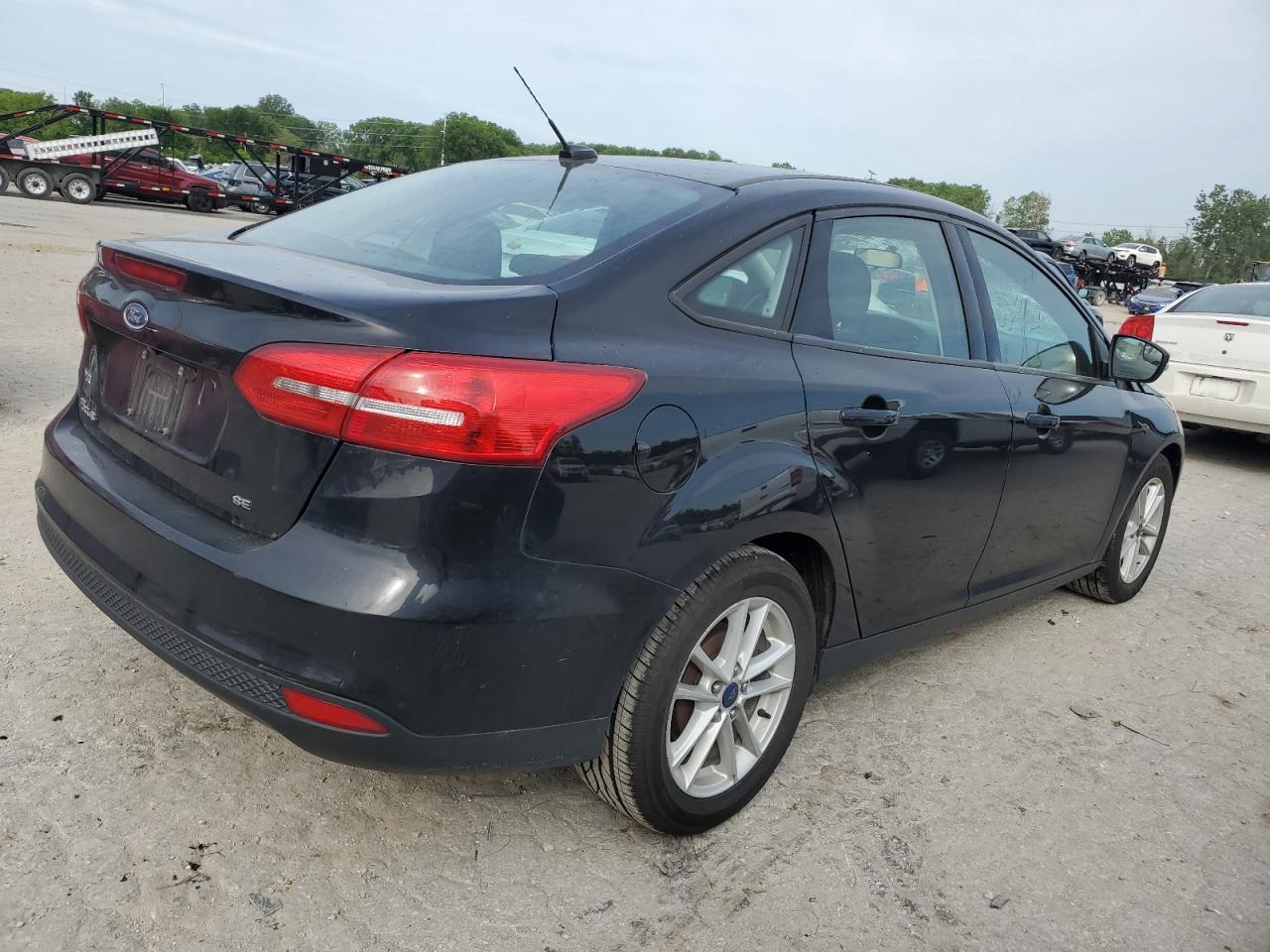 2017 Ford Focus Se - Фото 3