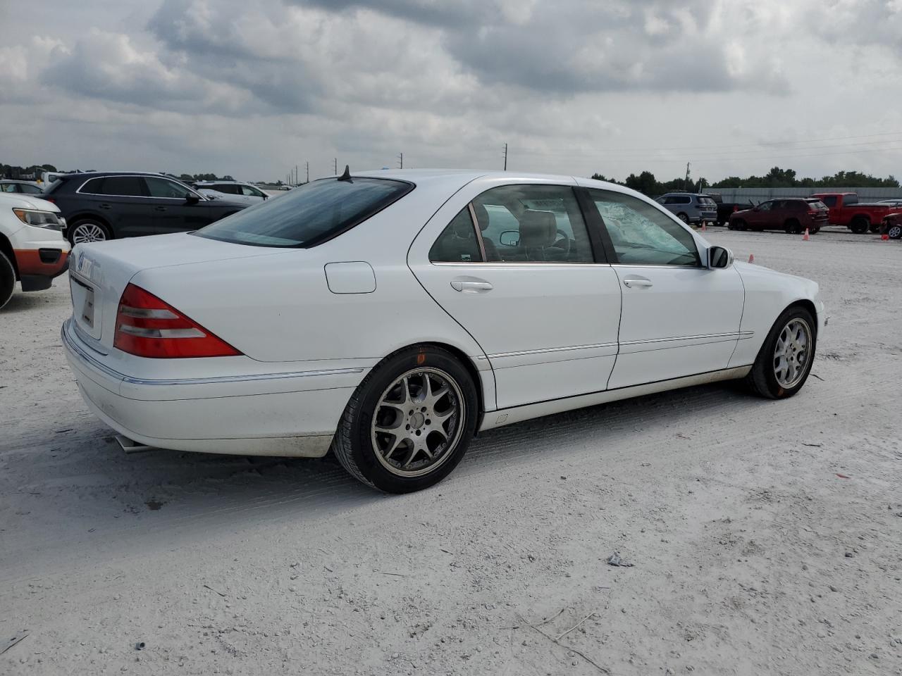 2000 Mercedes-Benz S 500 - Фото 3