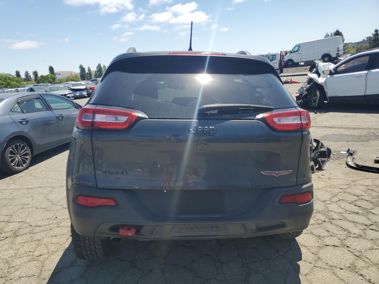 2017 Jeep Cherokee Trailhawk - Image 6