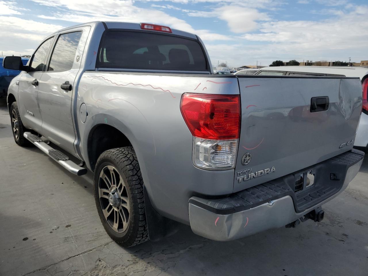 2013 Toyota Tundra Crewmax Sr5 - Фото 2