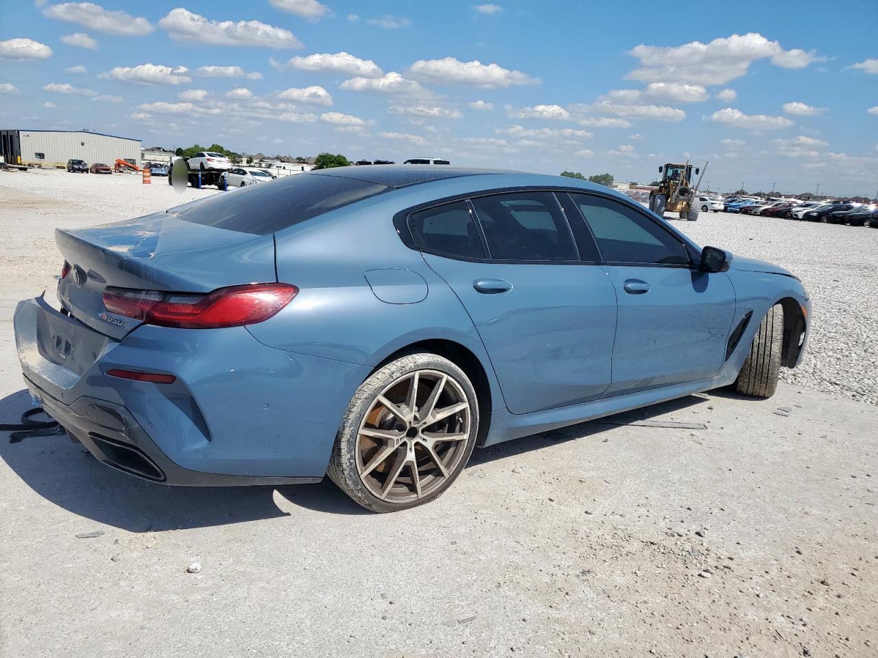 2022 BMW M850Xi - Фото 3