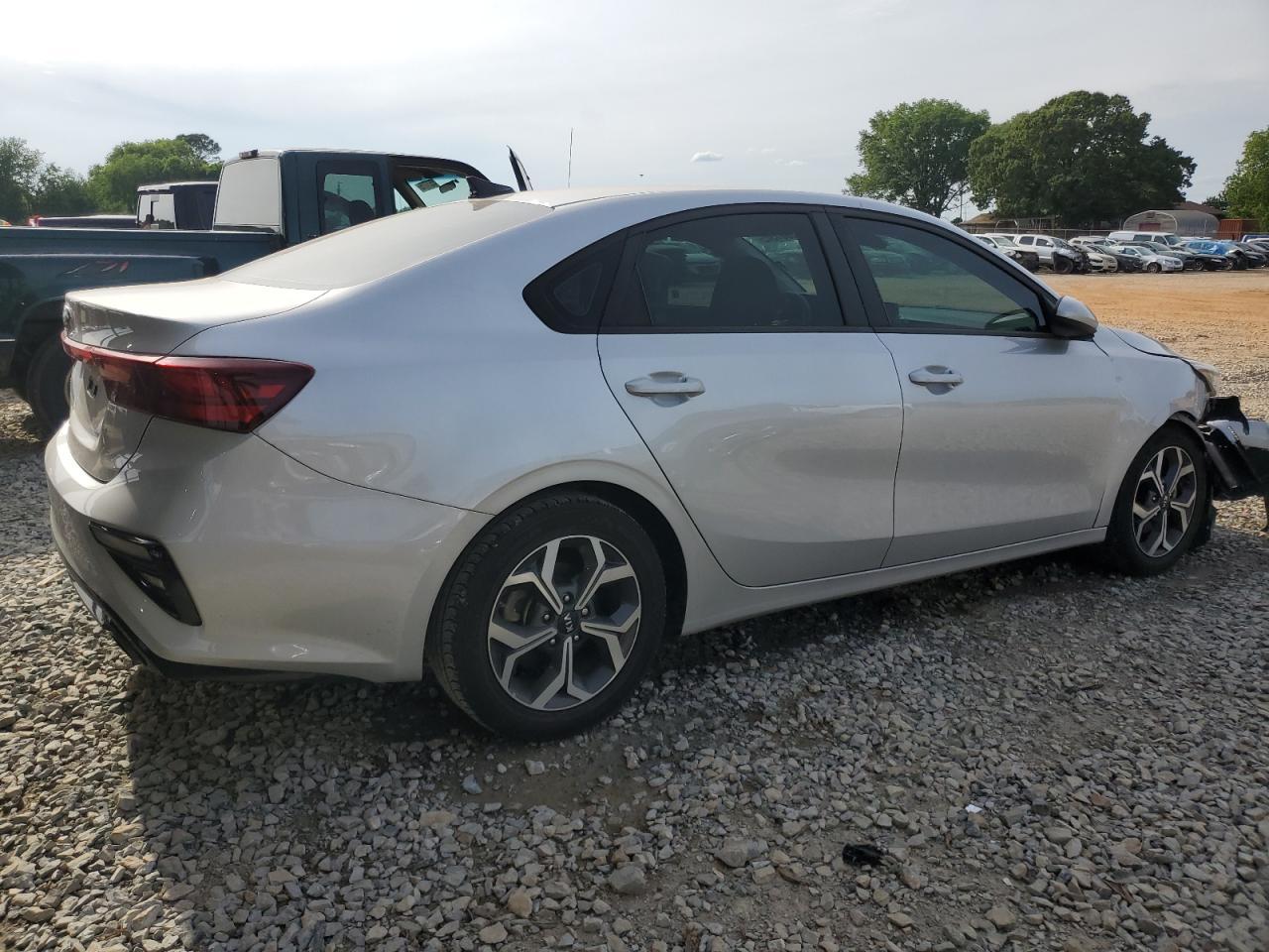 2021 Kia Forte Fe - Фото 3