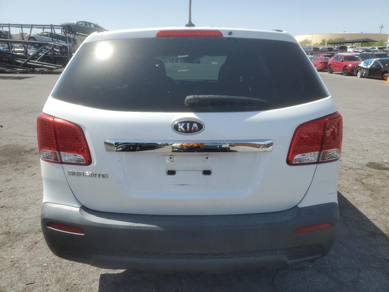 2011 Kia Sorento Base - Фото 6