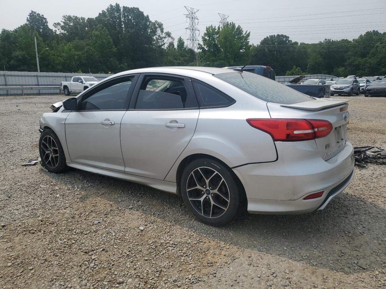 2015 Ford Focus Se - Фото 2