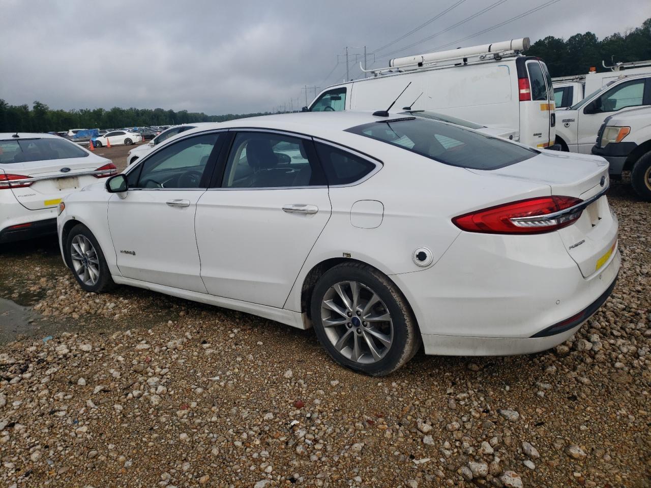 2017 Ford Fusion Se Hybrid - Фото 2