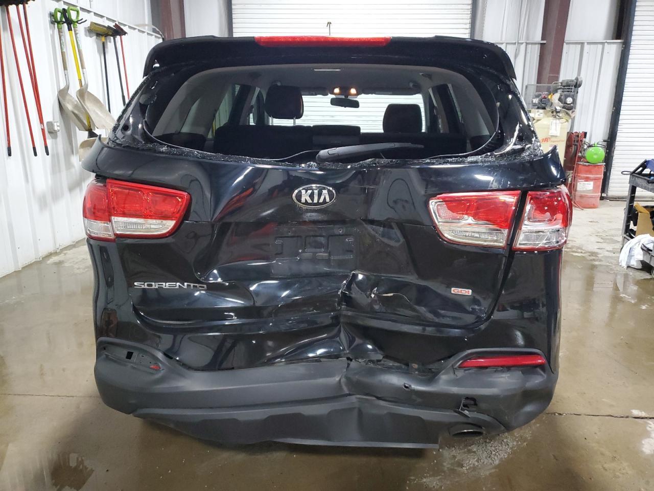 2016 Kia Sorento Lx - Image 6