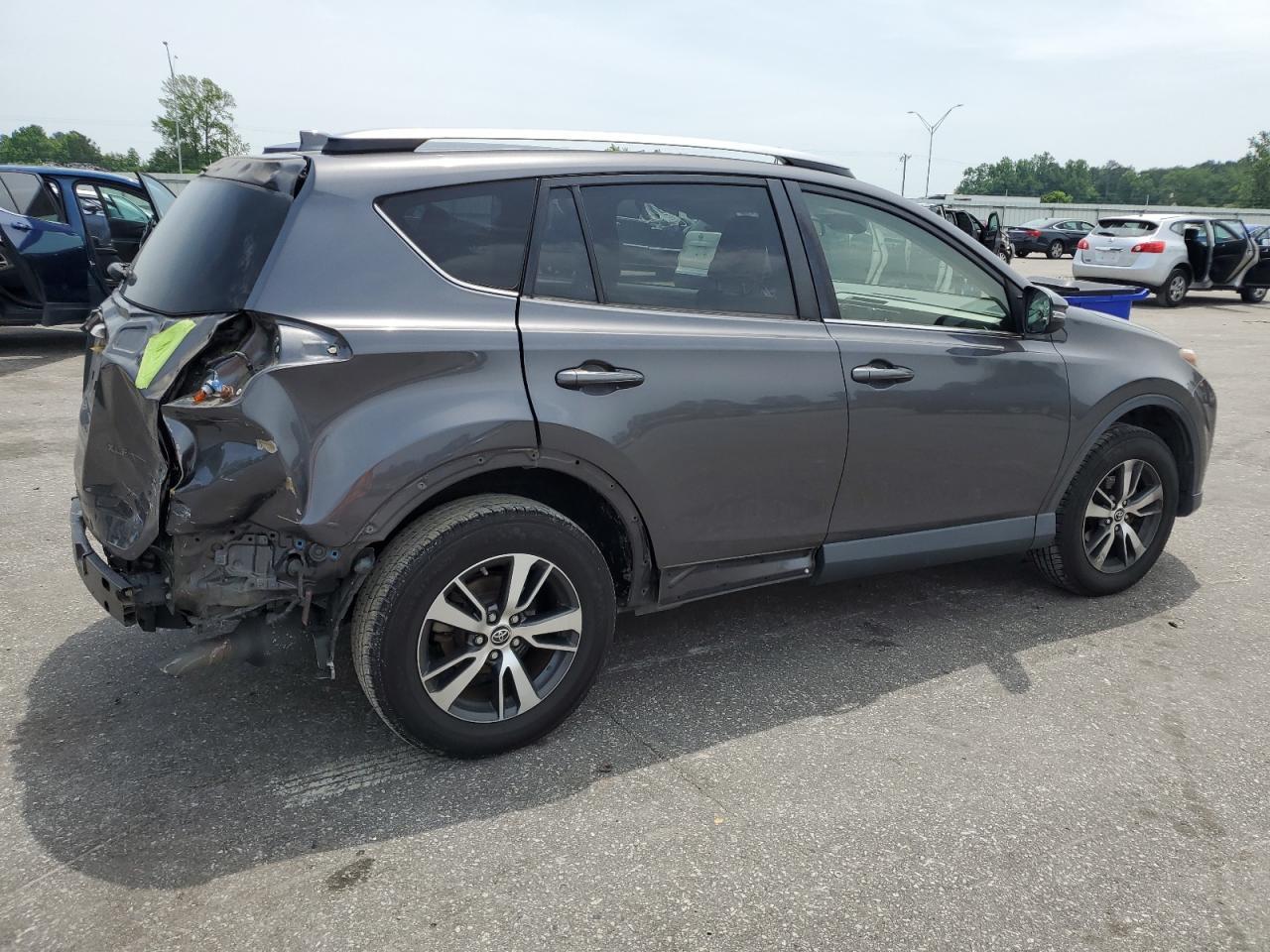 2017 Toyota Rav4 Xle - Image 3