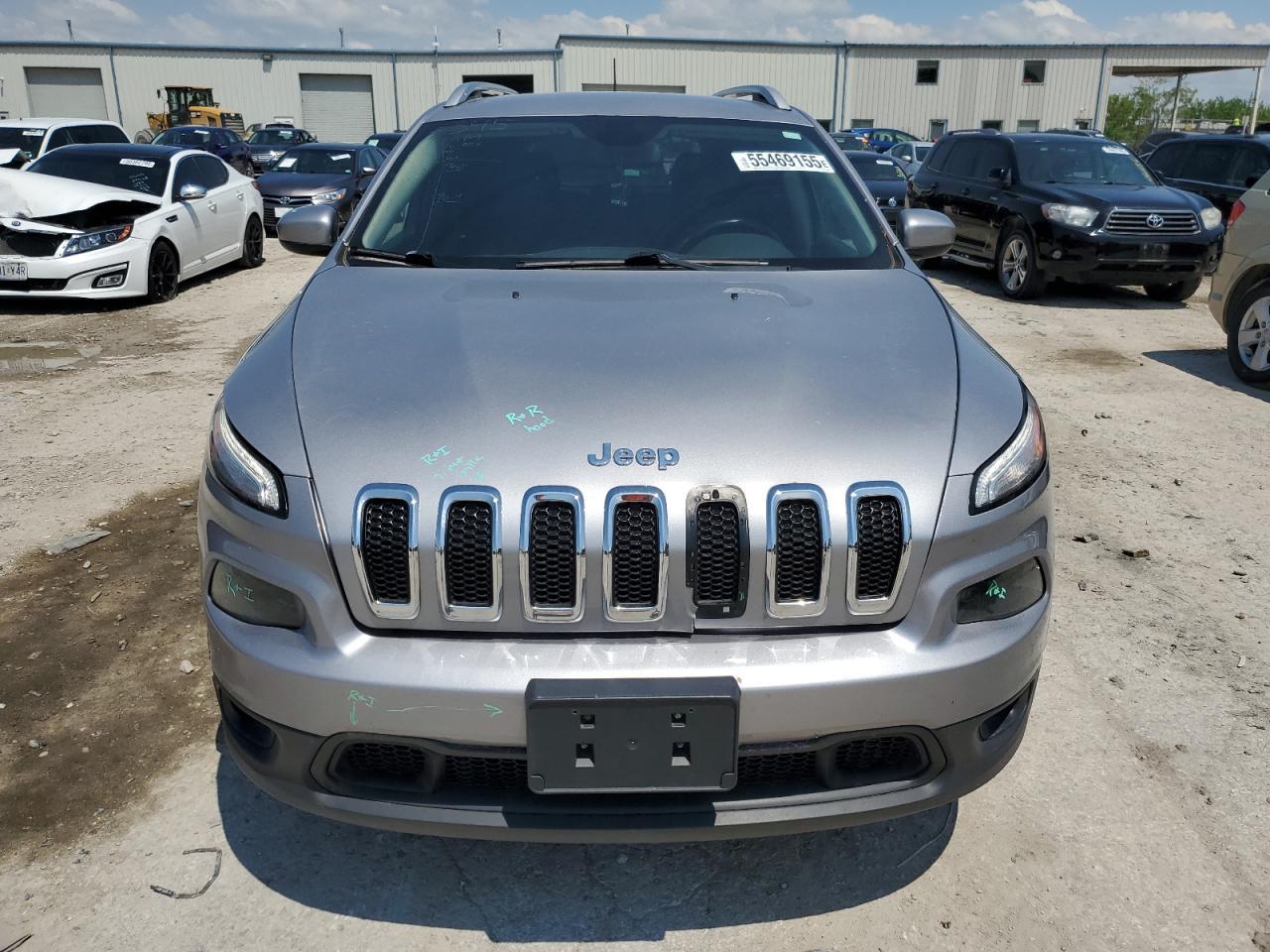 2018 Jeep Cherokee Latitude Plus - Image 5
