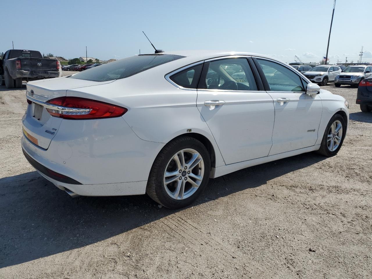 2018 Ford Fusion Se Hybrid - Image 3