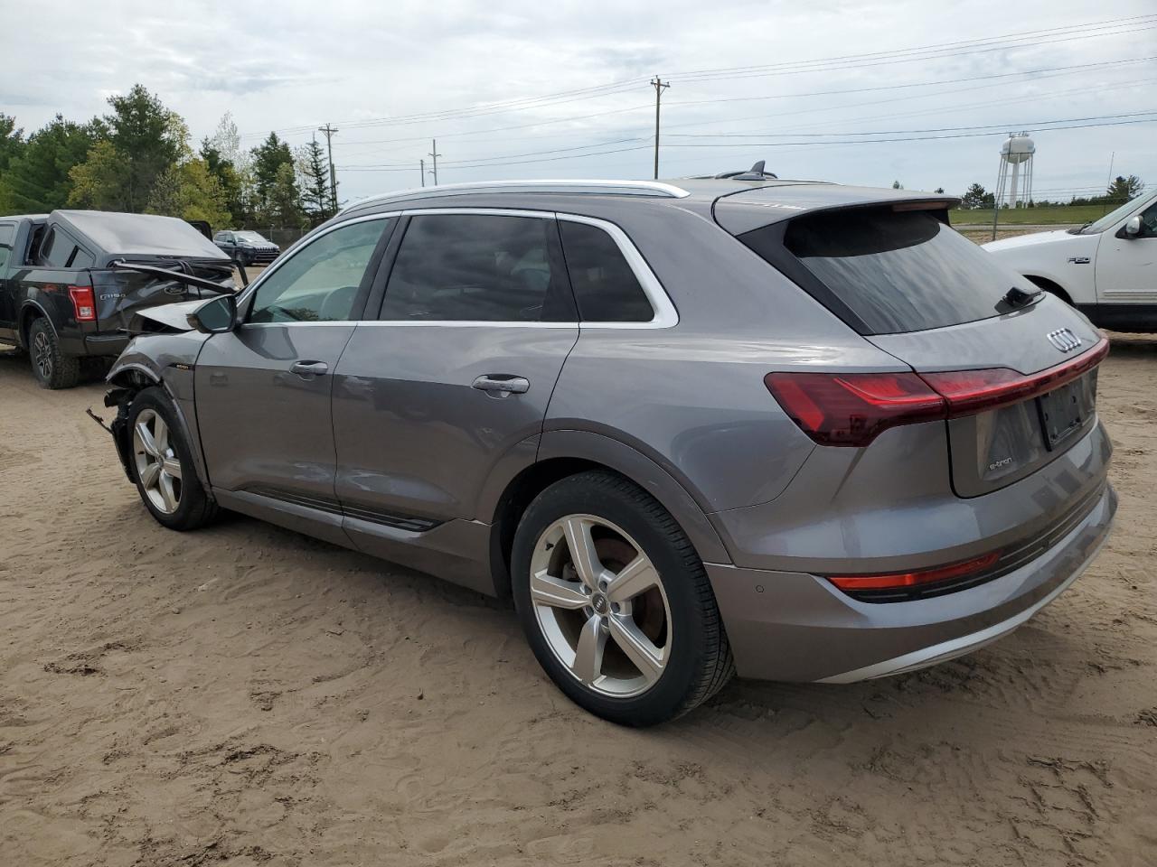 2019 Audi E-Tron Premium Plus - Image 2