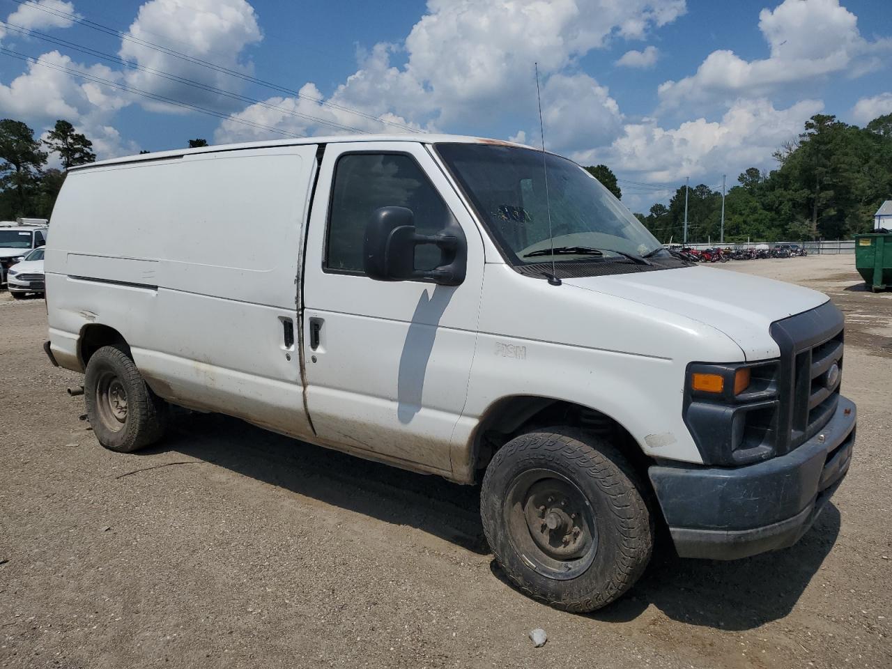 2008 Ford Econoline E250 Van - Фото 4