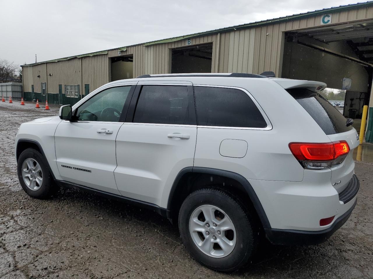 2017 Jeep Grand Cherokee Laredo - Фото 2