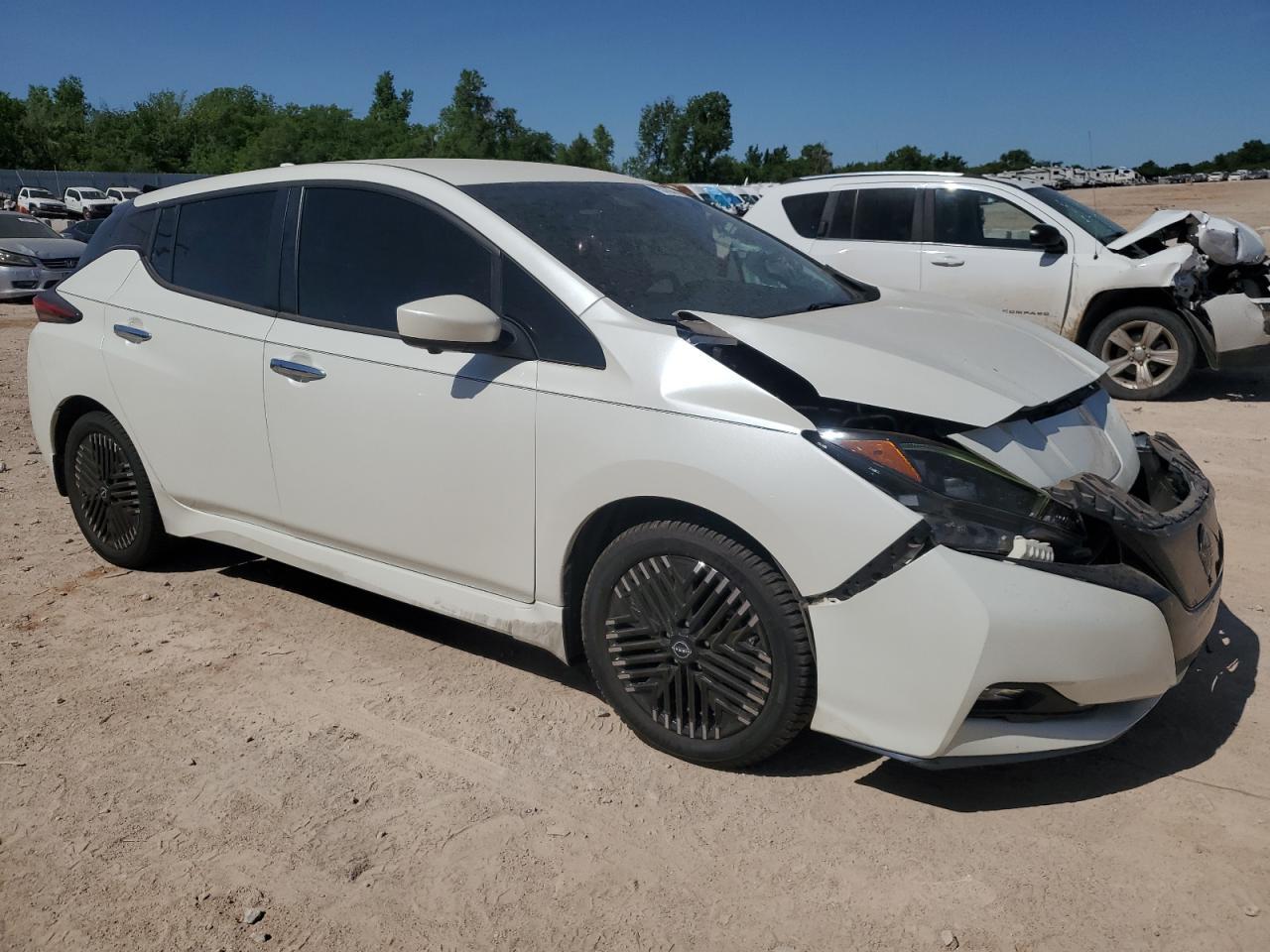 2023 Nissan Leaf Sv Plus - Image 4