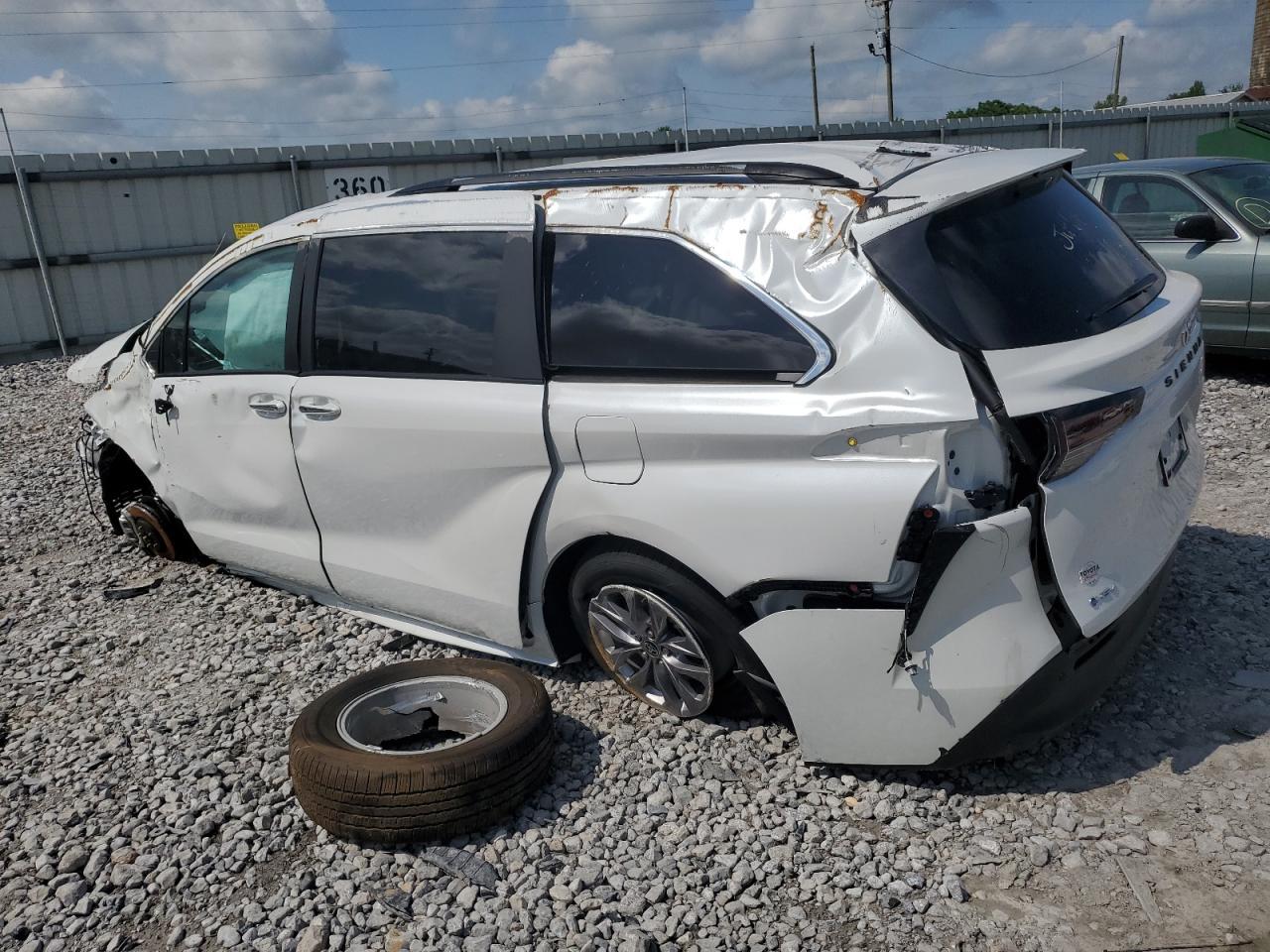 2025 Toyota Sienna Xle - Фото 2