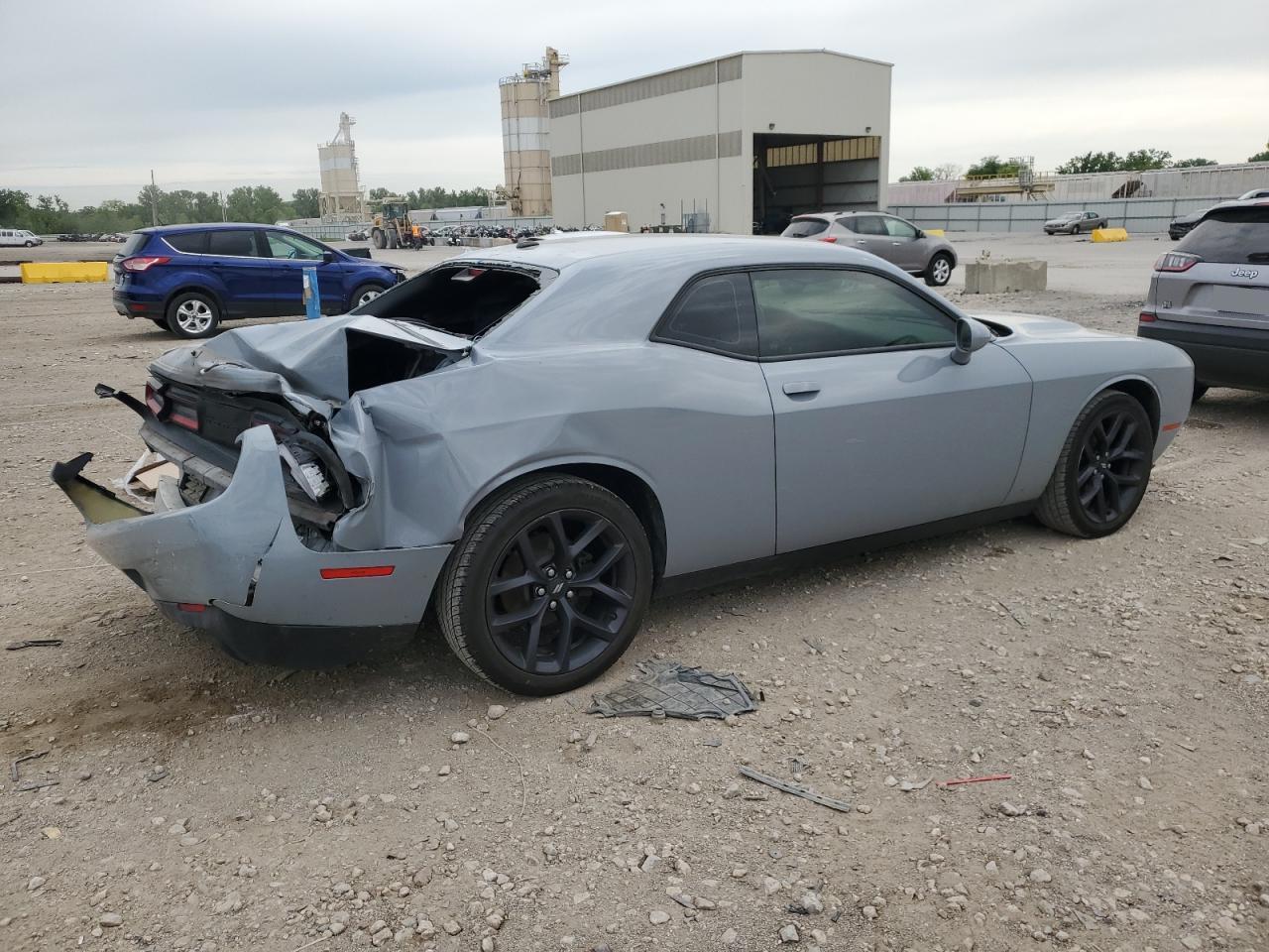 2021 Dodge Challenger Sxt - Image 3
