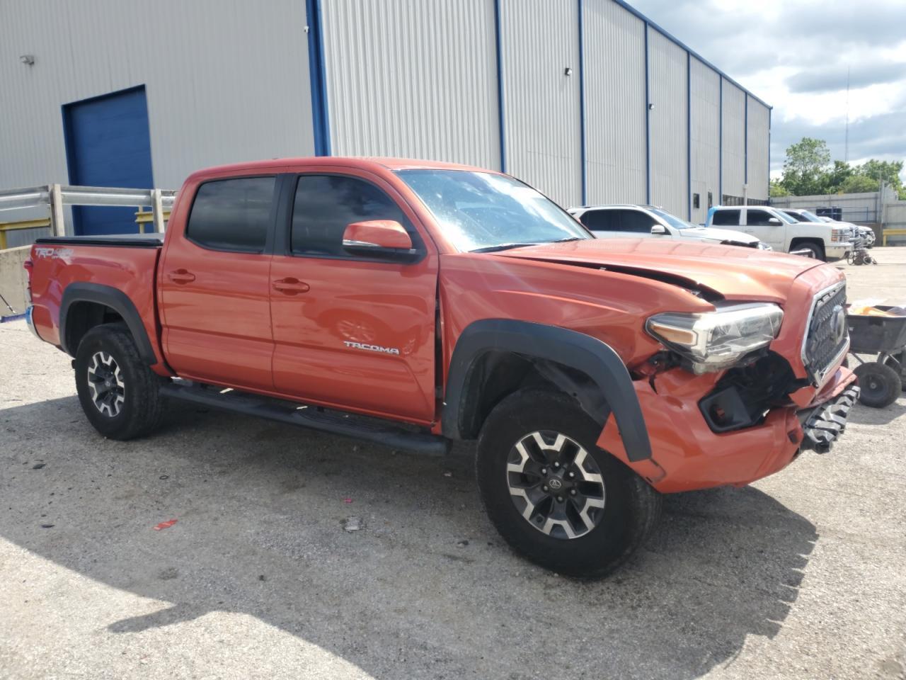 2018 Toyota Tacoma Double Cab - Фото 4
