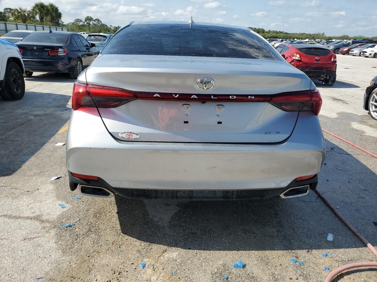 2021 Toyota Avalon Xle - Image 6