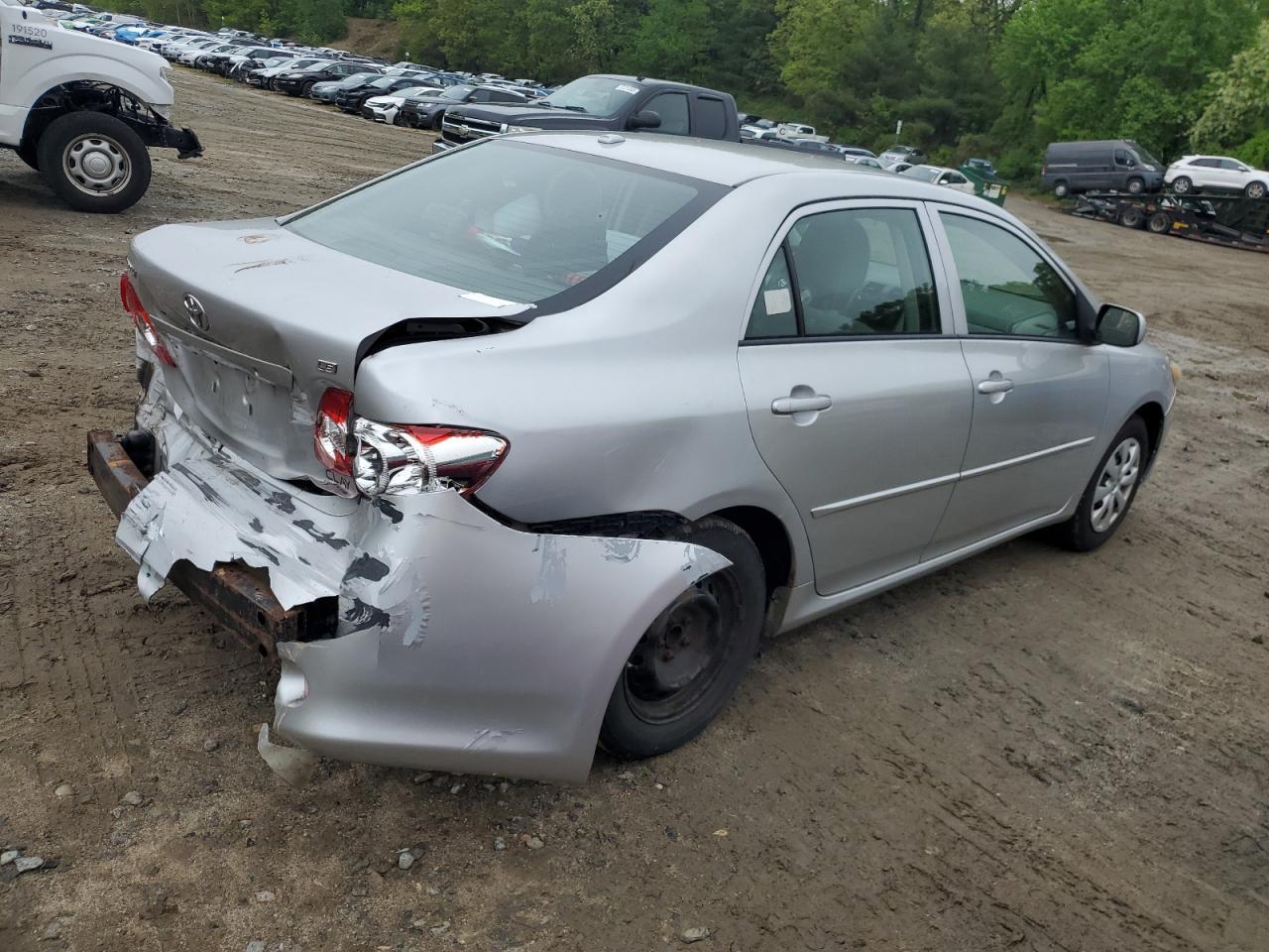 2010 Toyota Corolla Le - Фото 3