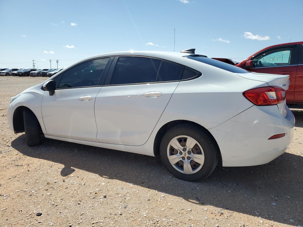 2018 Chevrolet Cruze Ls - Фото 2