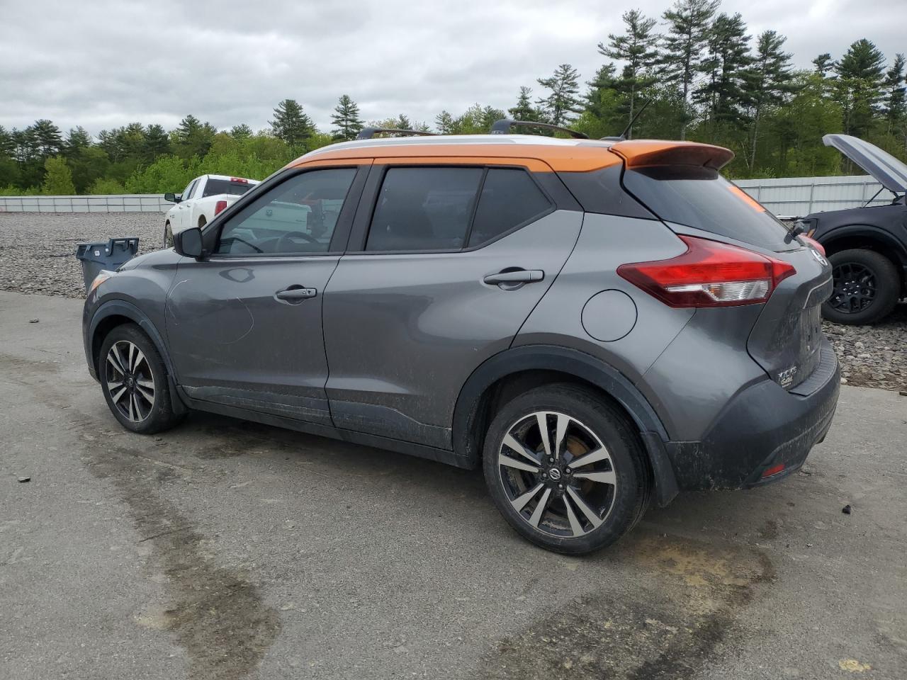2019 Nissan Kicks S - Image 2