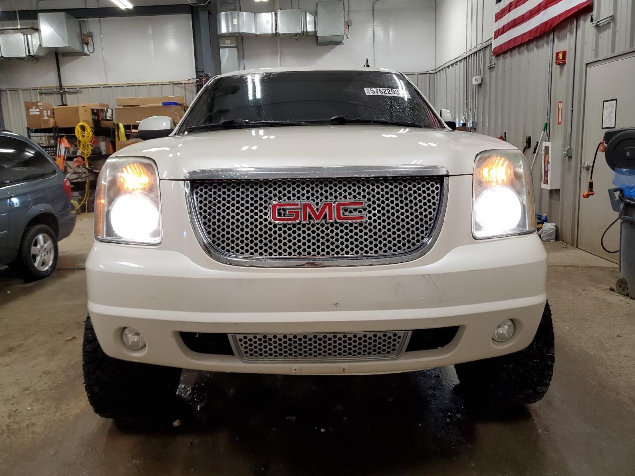 2012 GMC Yukon Xl Denali - Image 5