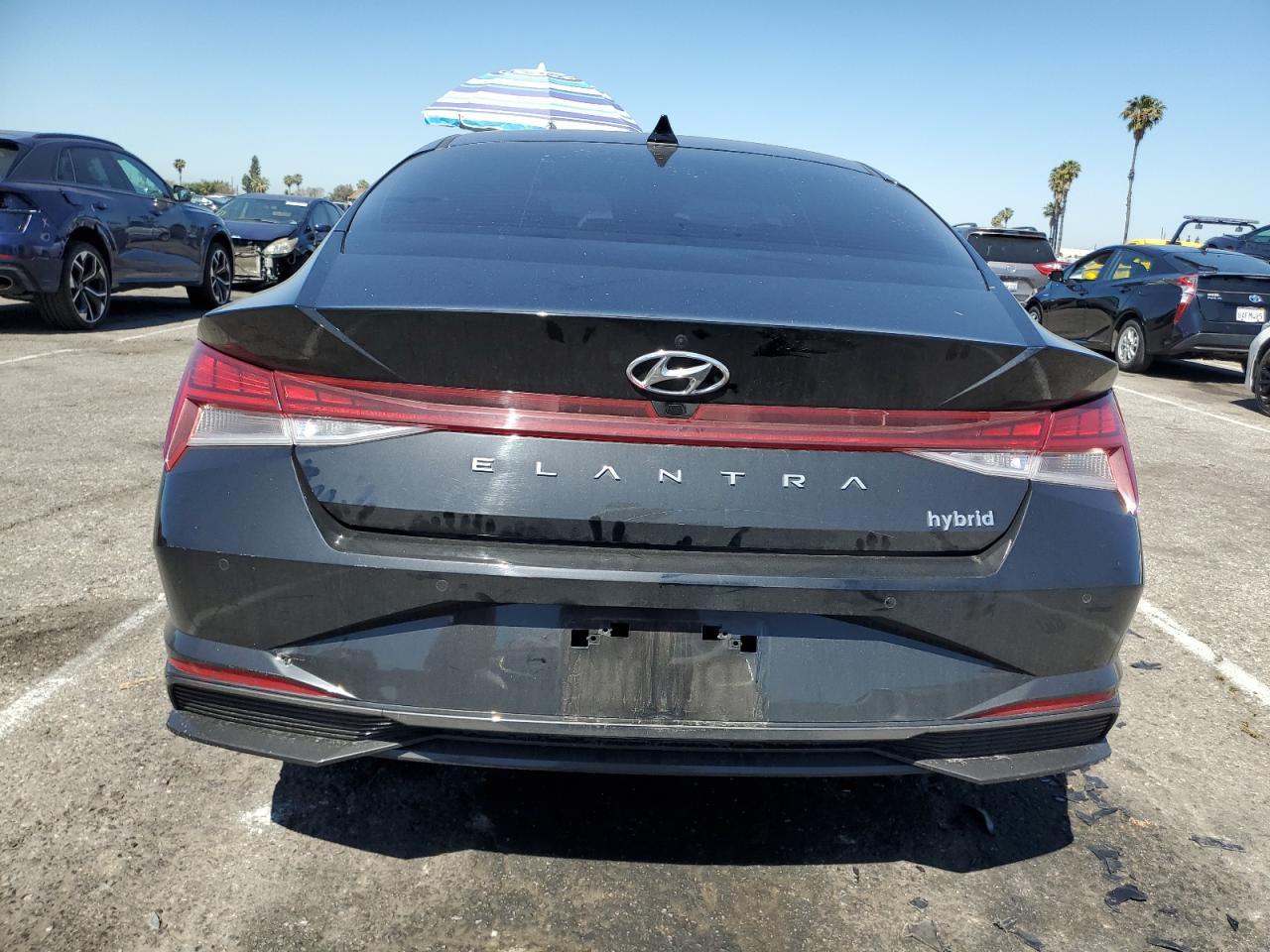 2023 Hyundai Elantra Limited - Image 6