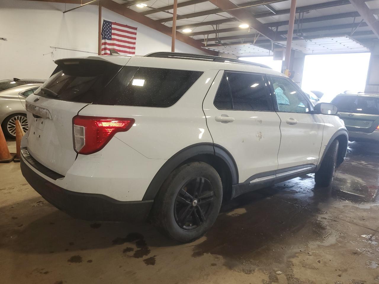 2021 Ford Explorer Xlt - Image 3