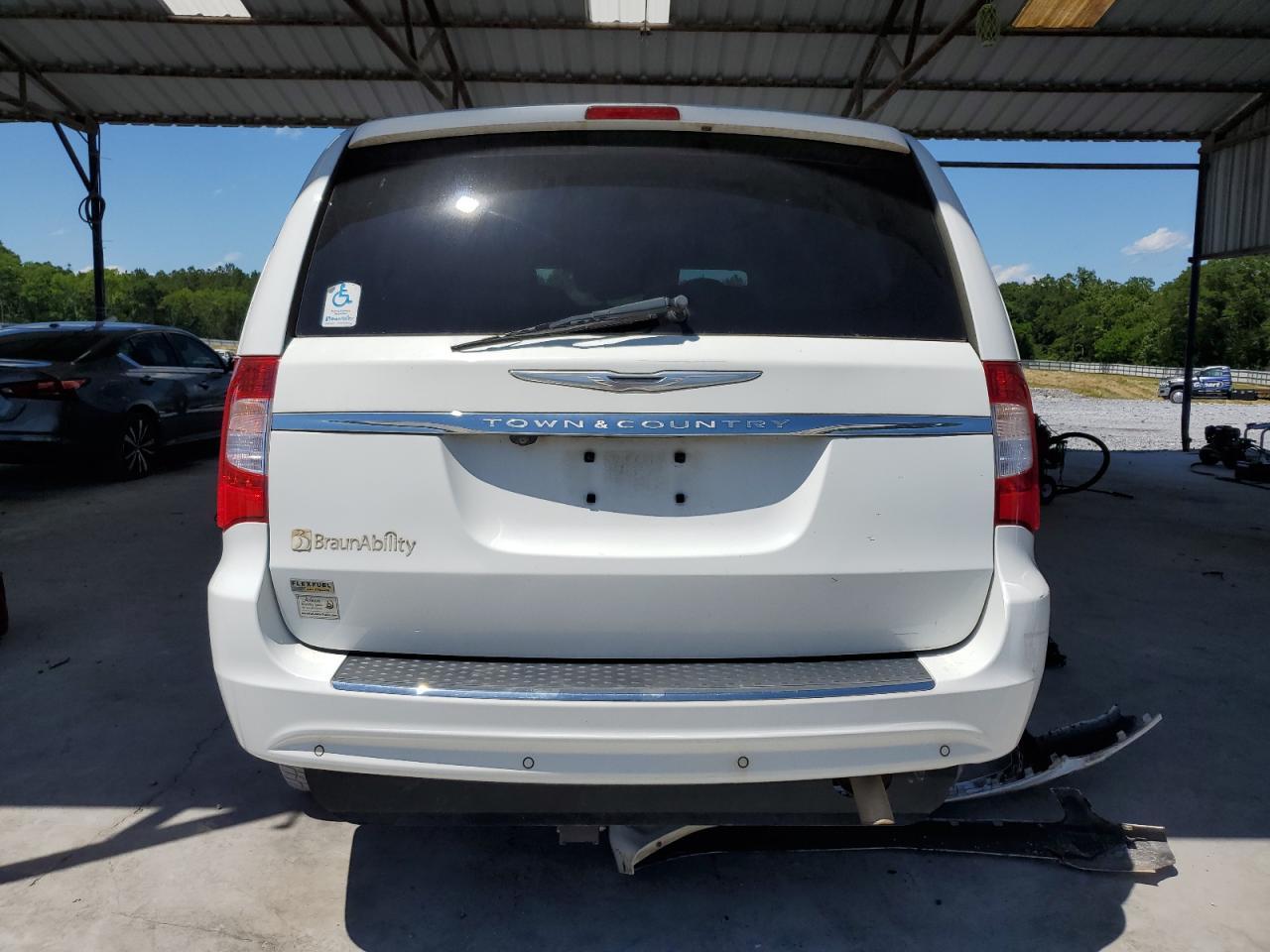 2015 Chrysler Town & Country Touring - Фото 6